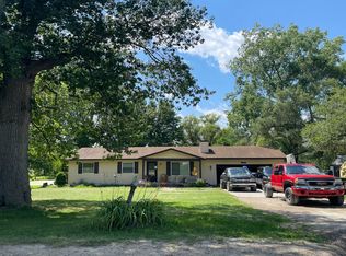 9975 Byron Rd, Howell, MI 48855