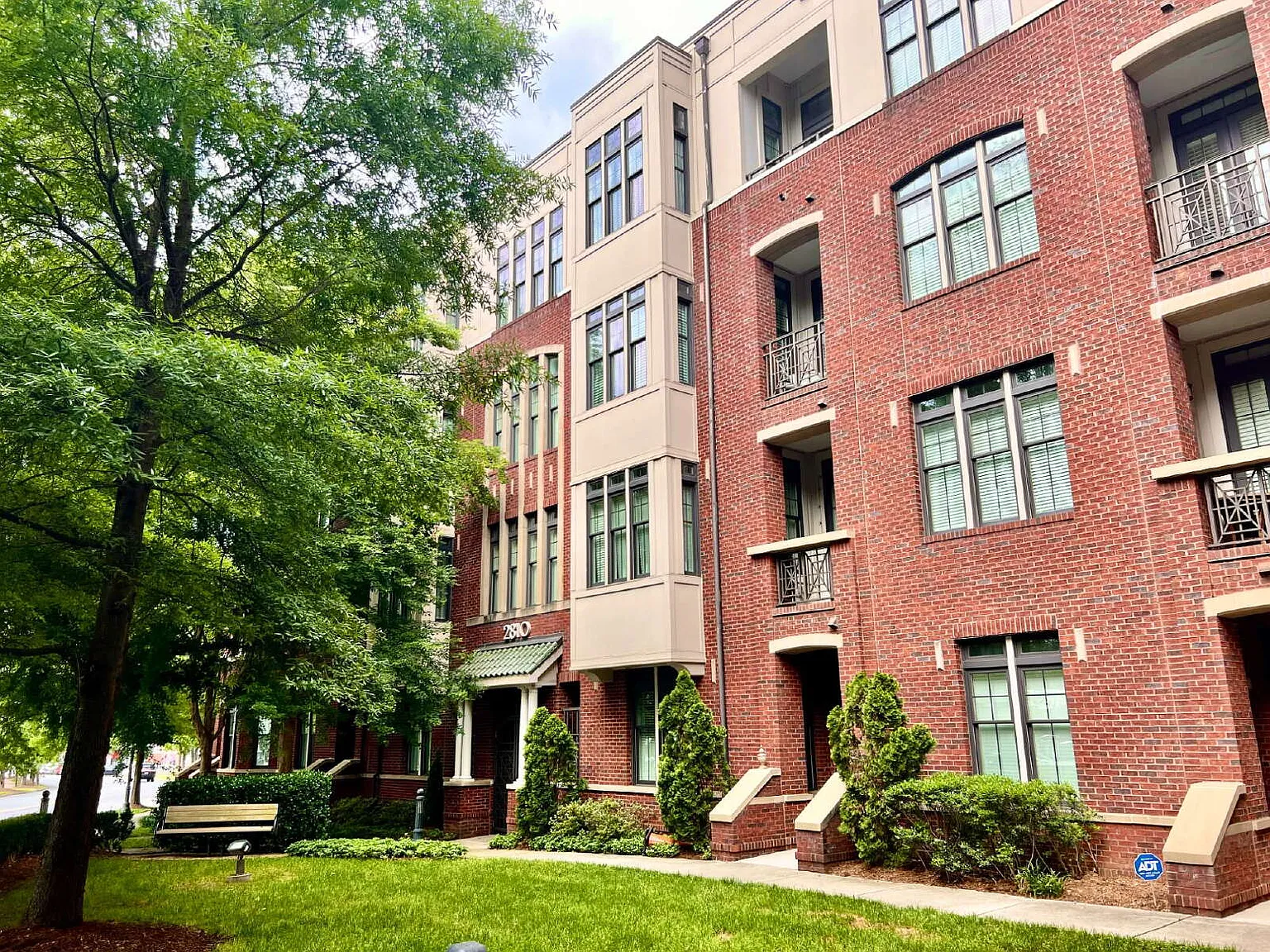 Myers Park! Welcome To Your New Home In Charlotte, Nc! — Photo 2