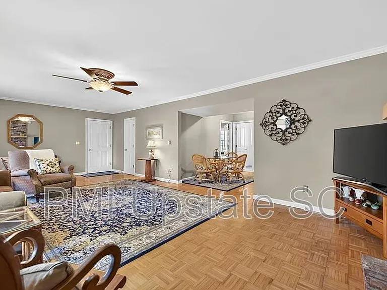 7 Tara Ave — Photo 10