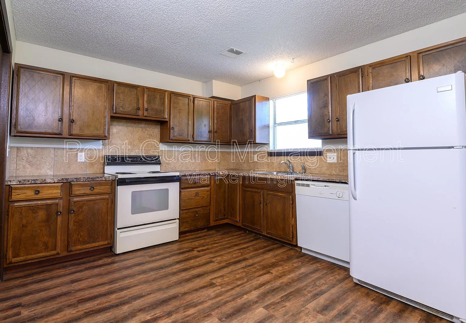 2 bed, 1.0 bath, 800 sqft, $825 — Photo 3
