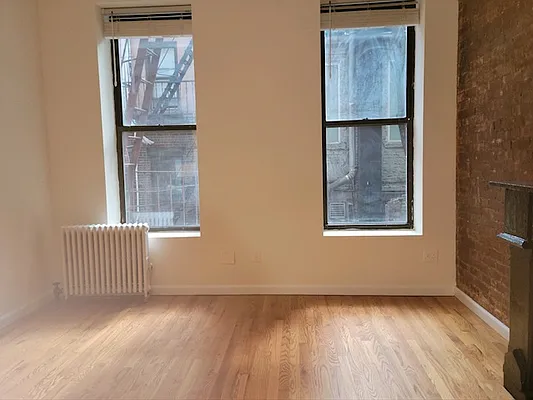 Rented by Chartwell Manhattan Realty | media 2
