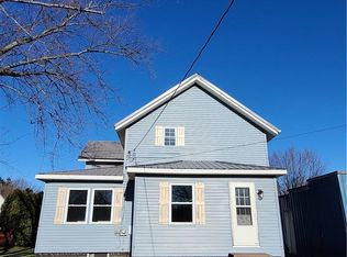 184 Valley St, Conneaut, OH 44030