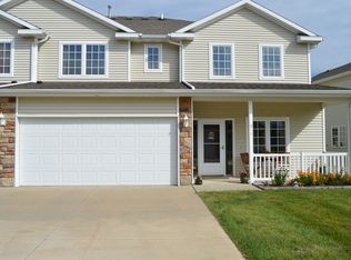911 Red Hawk Way SE, Altoona, IA 50009