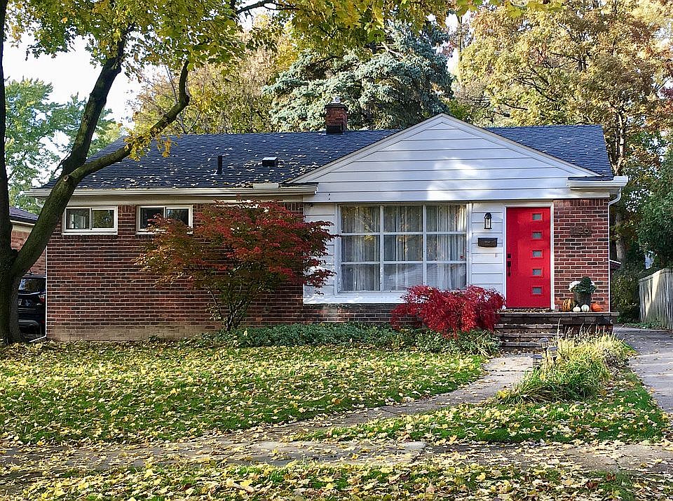 1st image of 1126 Hickory Ave
