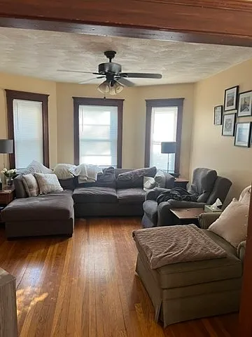 2 bed, 1.0 bath, 1100 sqft, $2,800 — Photo 3