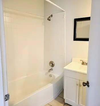 1851 N Pulaski St #B — Photo 8
