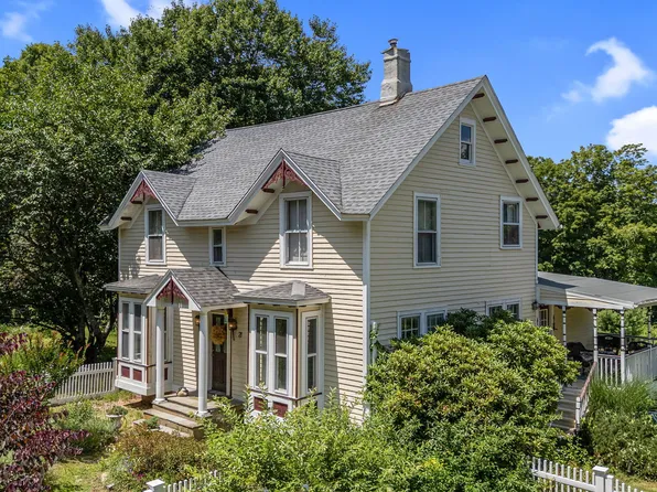 21 Maple Avenue, East Haddam, CT 06423