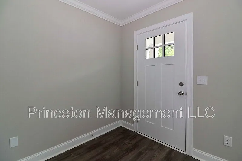 3 bed, 1.5 bath, 1158 sqft, $1,400 — Photo 4