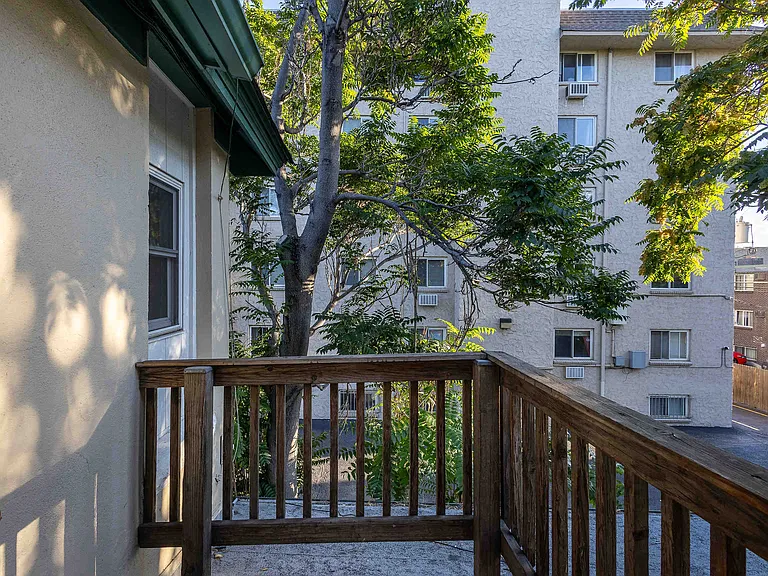 1141 N Washington St — Photo 17
