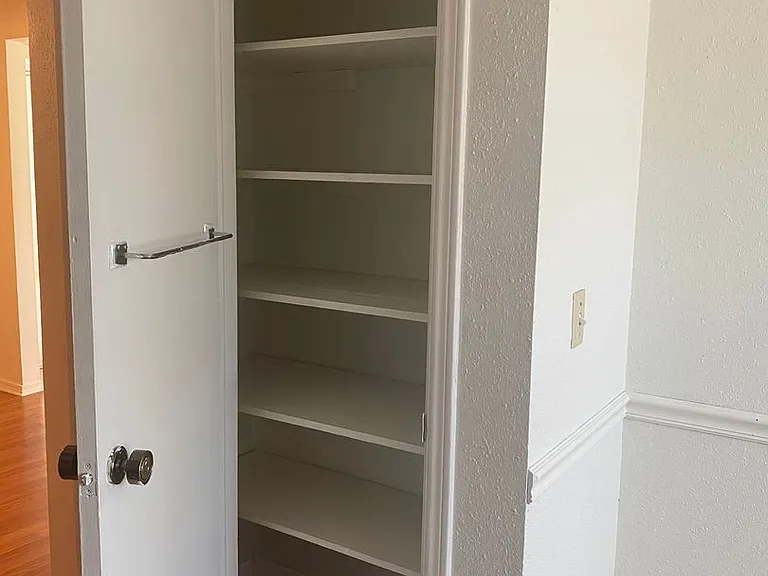 6101 N Brookline Ave #5 — Photo 10
