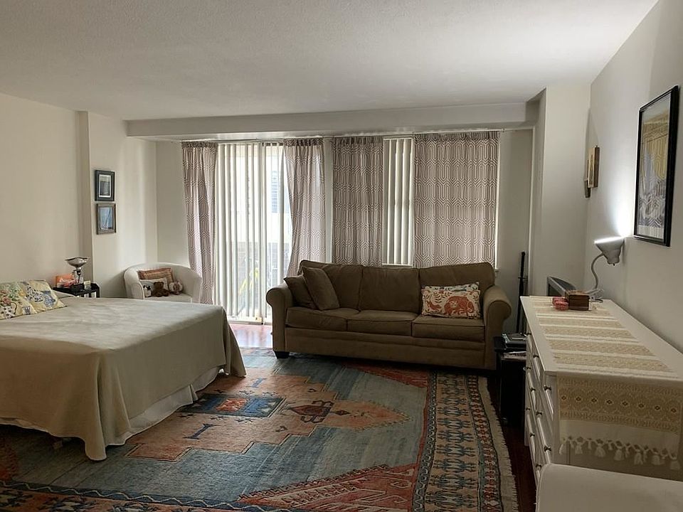 2nd image of 9 Hawthorne Pl APT 7P