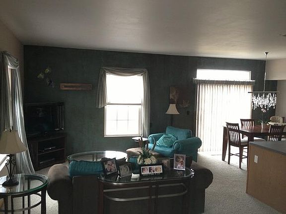 3rd image of 16464 Willow Walk Dr