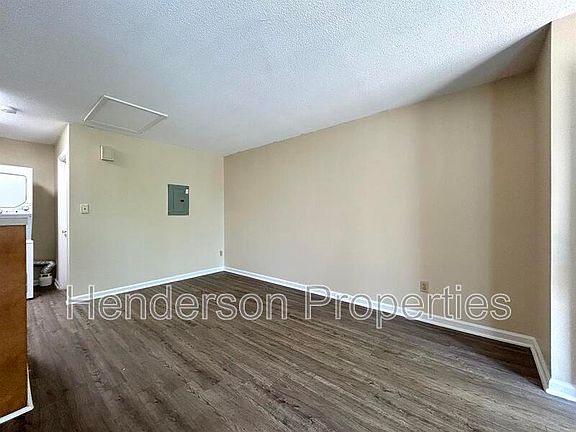 4th image of 1442 Riverview Rd APT 114