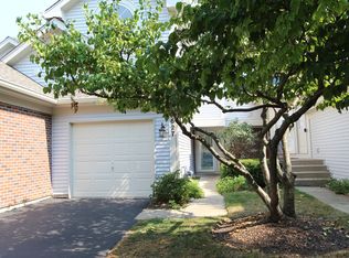 627 Cobblestone Ct, Elgin, IL 60120