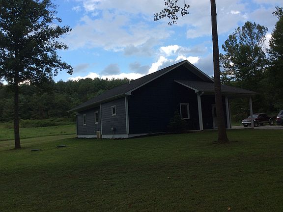 3rd image of 127 Pine Forest Ln