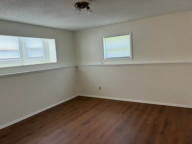 502 Dogwood Dr — Photo 6