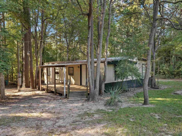 104 Brierwood Dr, Jefferson, TX 75657