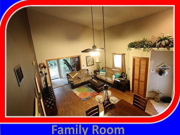3rd image of 755 White Pine Ave