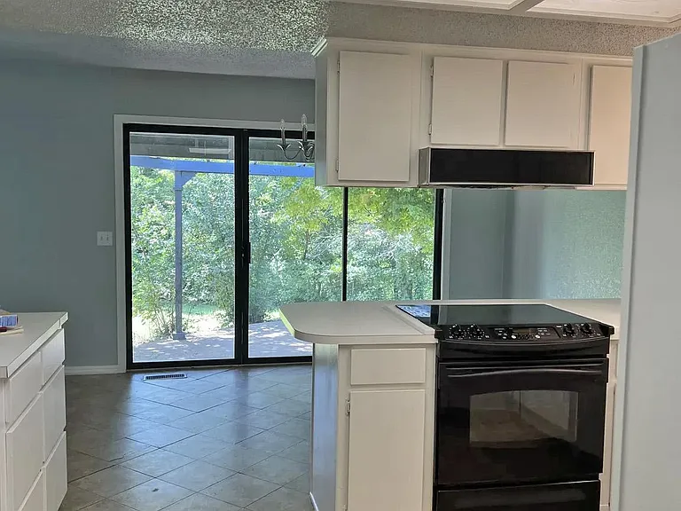 7215 Driftwood Dr — Photo 6