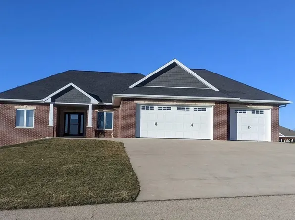 16760 Cordillera Dr, Peosta, IA 52068