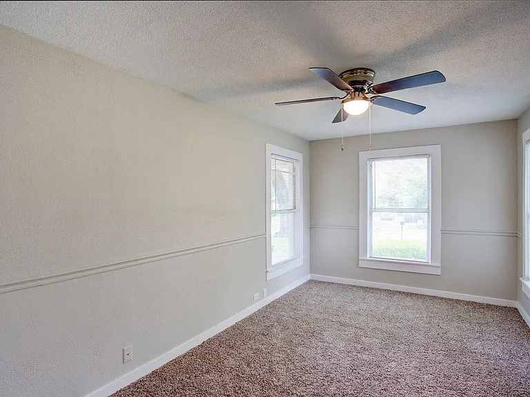 1005 N Buffalo Ave — Photo 15