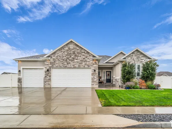 298 E Somerest Ln, Stansbury Park, UT 84074