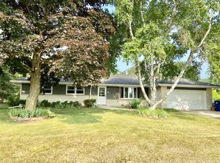 6559 N Sandy Acre Rd, West Bend, WI 53090