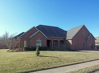 7933 Clearview Dr, Newburgh, IN 47630
