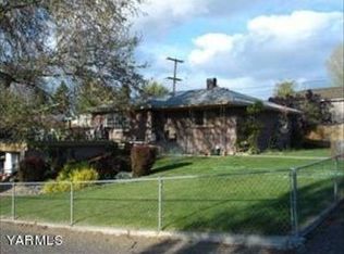 1309 Chenaur Dr, Zillah, WA