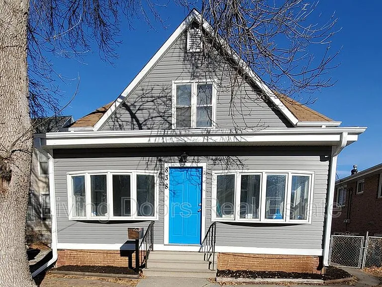 838 F St — Photo 1