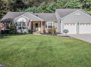104 Bentley Dr, Mount Laurel, NJ 08054