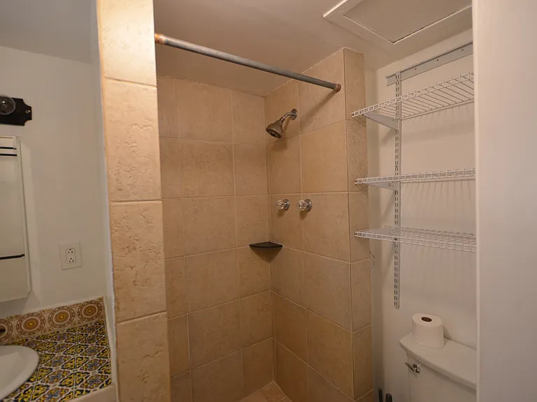 303 Villeros St — Photo 46
