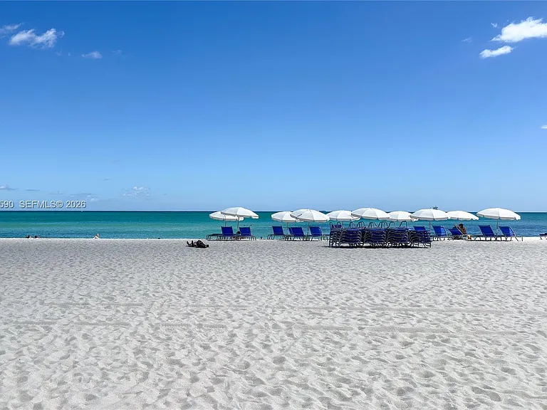 3801 Collins Ave #1502 — Photo 31