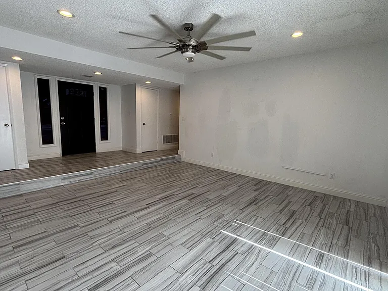 2405 Dels Ln — Photo 5