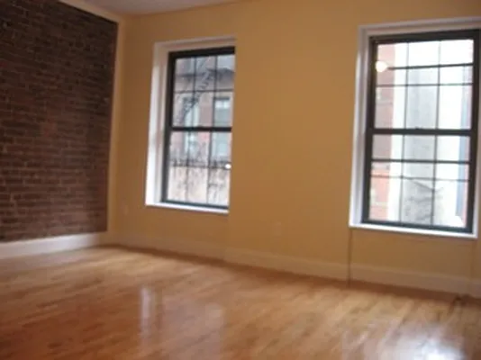 Rented by City Connections Realty | media 7