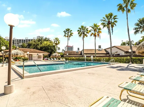 513 Leslie Dr #513, Hallandale, FL 33009