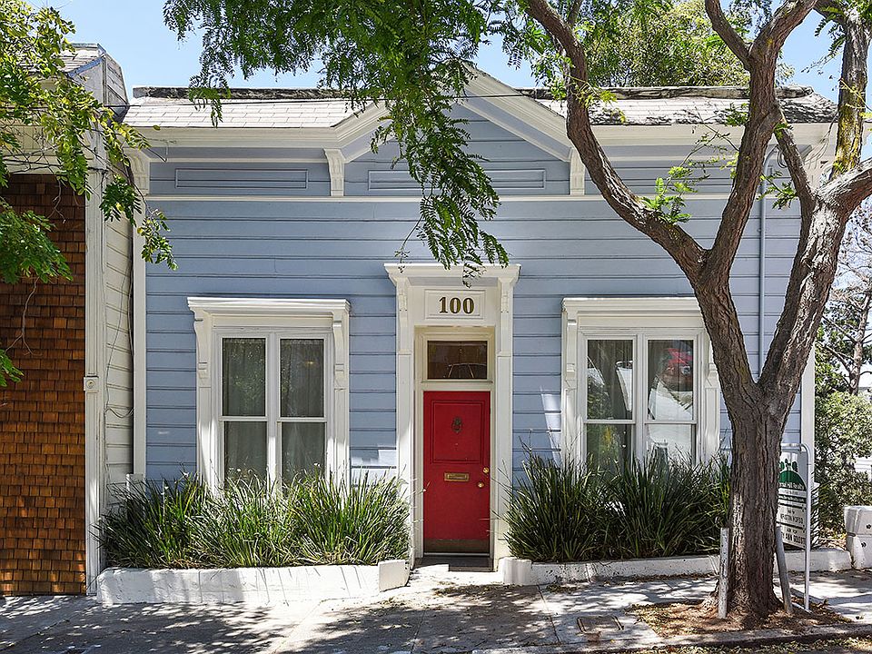 1st image of 100 Lundys Ln
