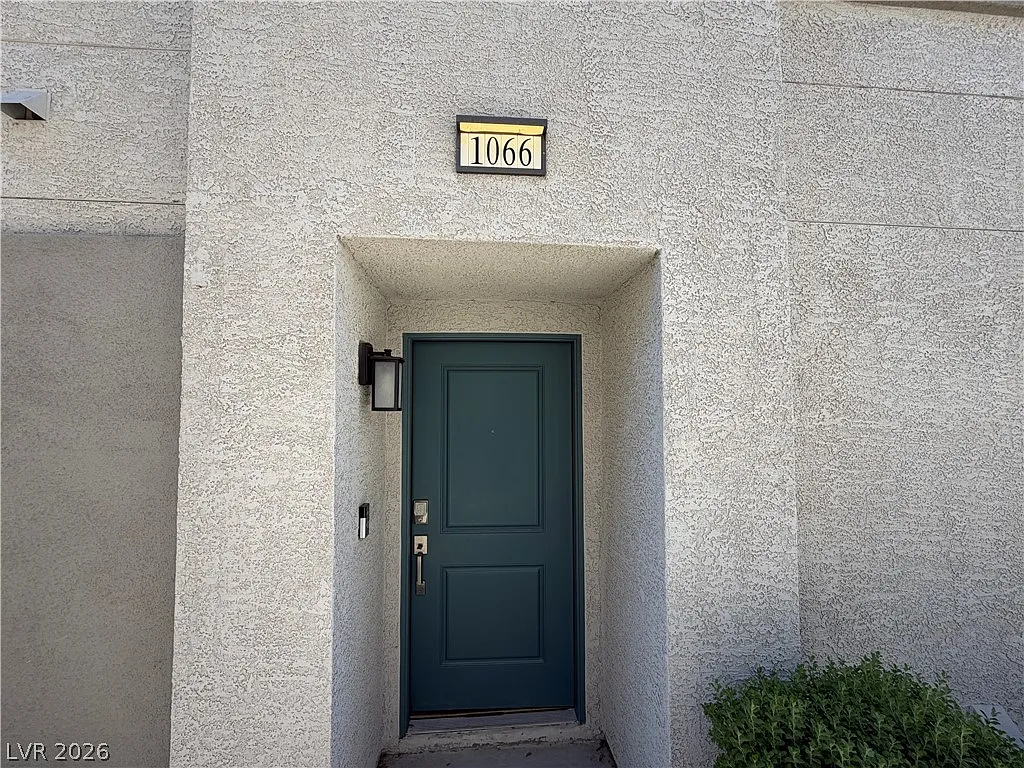 2 bed, 2.0 bath, 1271 sqft, $2,200 — Photo 4