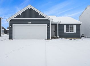 2201 Macatawa Ln, Waterford, MI 48327