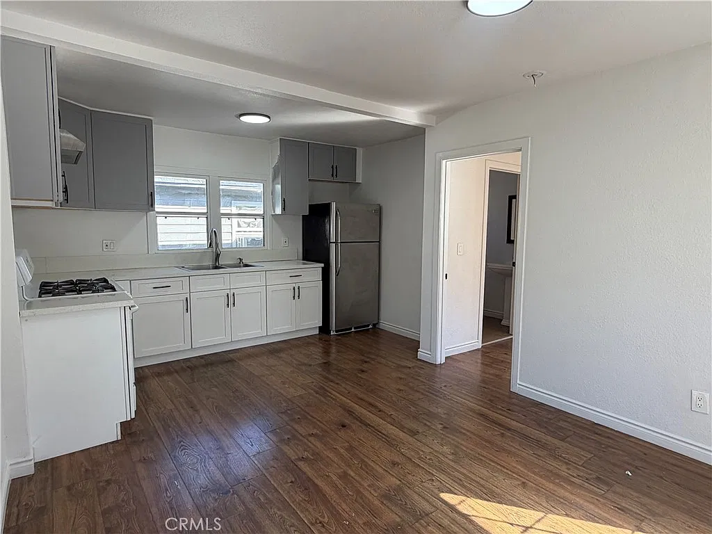 1 bed, 326 sqft, $1,850 — Photo 4