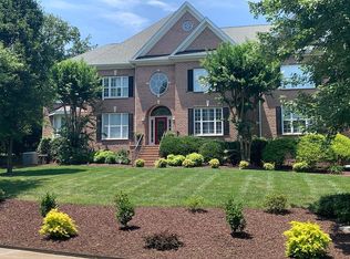 210 Devonhall Ln, Cary, NC 27518