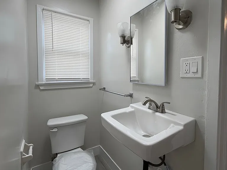 231-233 W 81st St — Photo 10