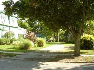 10 Park St, Oxford, MI 48371