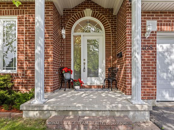 4th image of 408 Centenaire St