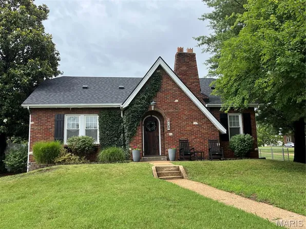 405 8th St, Crystal City, MO 63019