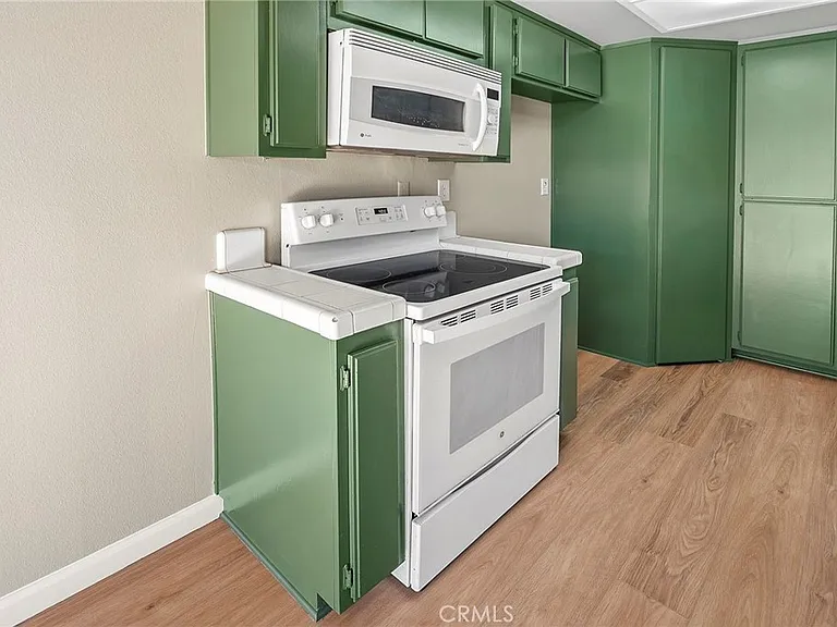 15000 Halldale Ave #213 — Photo 6