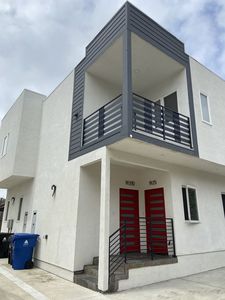 1925 Holly Dr, Los Angeles, CA, 90068