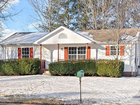 3rd image of 418 Donna Dr