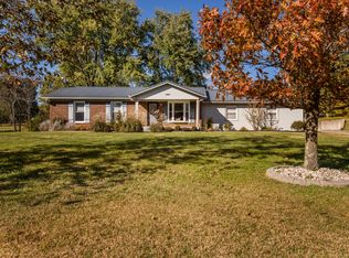 1201 E Moody Ln, Crestwood, KY 40014
