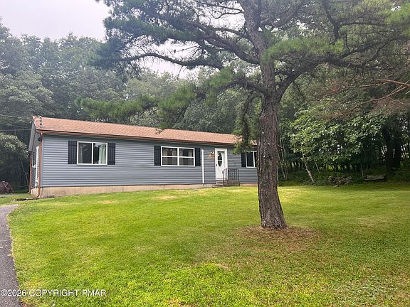 3rd image of 2215 Yellowstone Dr